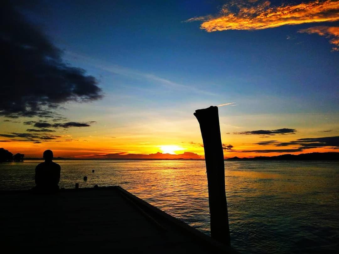 Sunset Homestay Besir Esterno foto