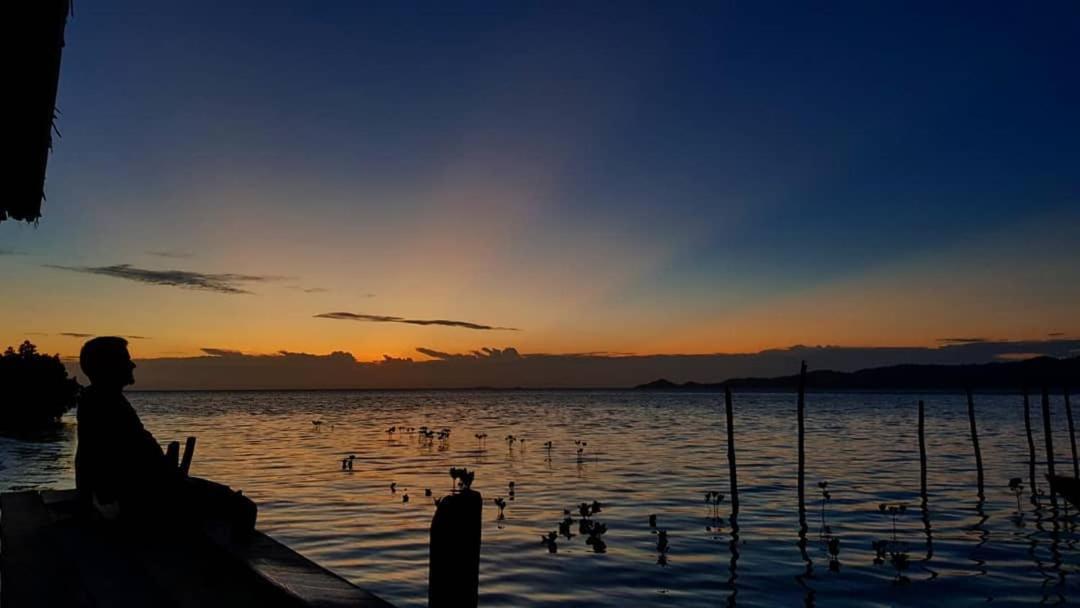 Sunset Homestay Besir Esterno foto